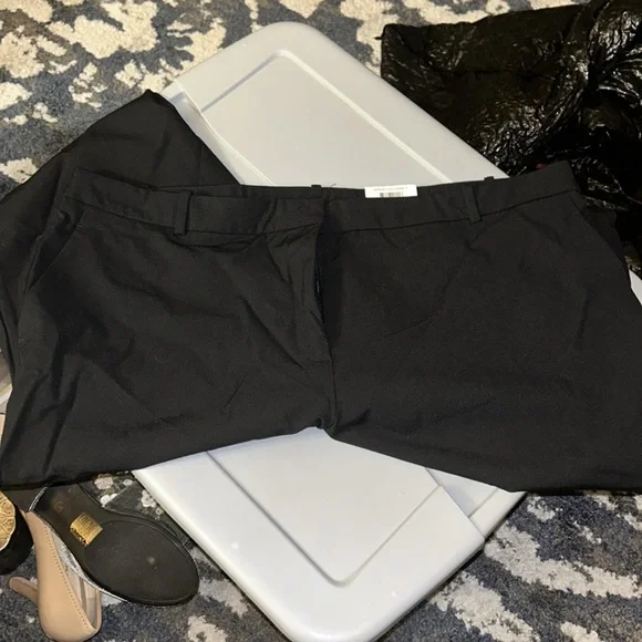 NWT Alfani slim leg tummy control pants in size 18 - Picture 2 of 8